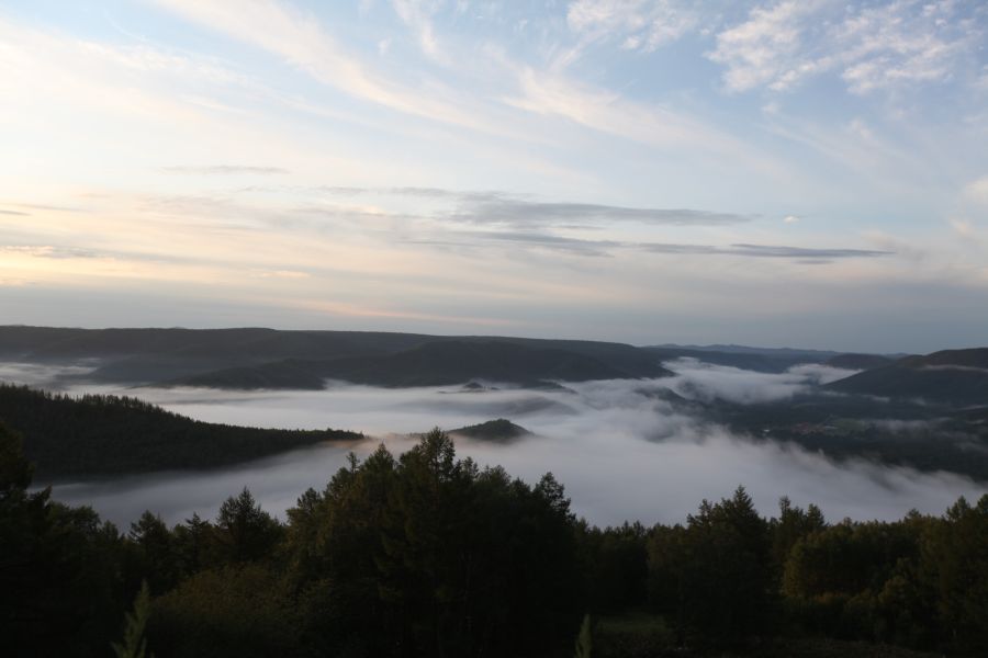 白狼峰茫茫云海
