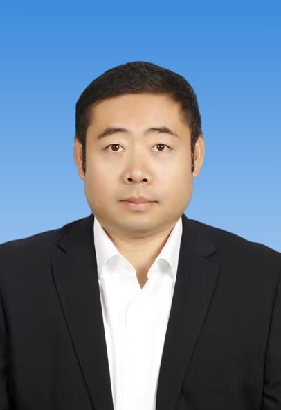 张国栋